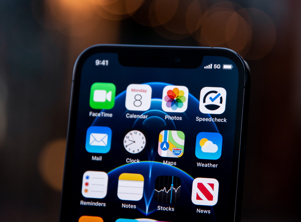 河间苹果手机维修分享为什么 iPhone 12 在冬季会自动关机 