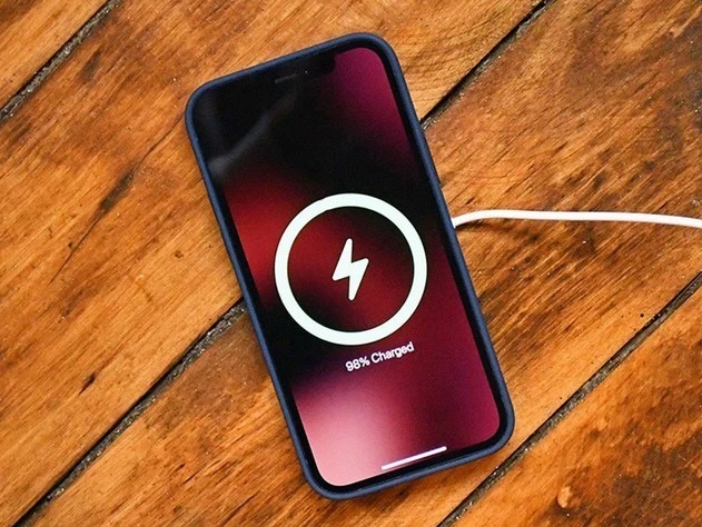 河间苹果手机维修分享iPhone 12可以随便充电吗 